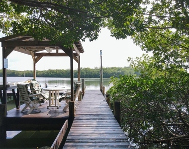 8144 Little Gasparilla Island - Photo Thumbnail 30