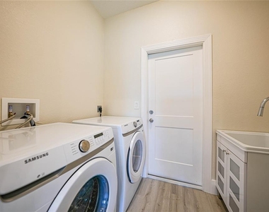 3600 Cincinnati Street - Photo Thumbnail 27