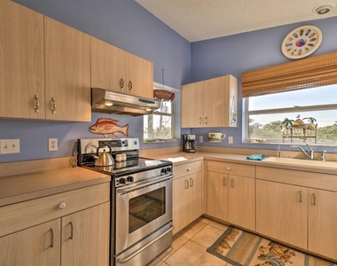 8876 Bay Street - Photo Thumbnail 4