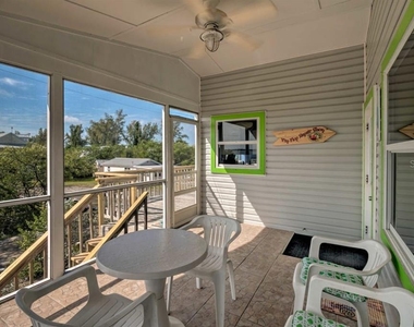8876 Bay Street - Photo Thumbnail 3