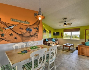 8876 Bay Street - Photo Thumbnail 15