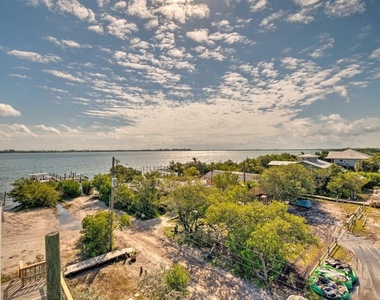 8876 Bay Street - Photo Thumbnail 22