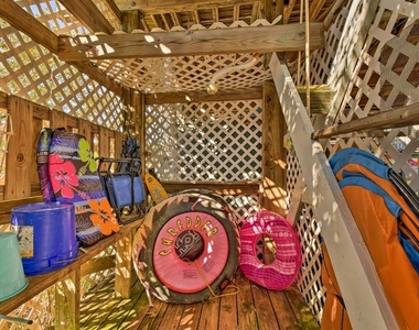 8876 Bay Street - Photo Thumbnail 17