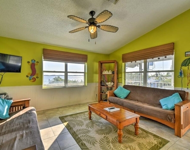 8876 Bay Street - Photo Thumbnail 9