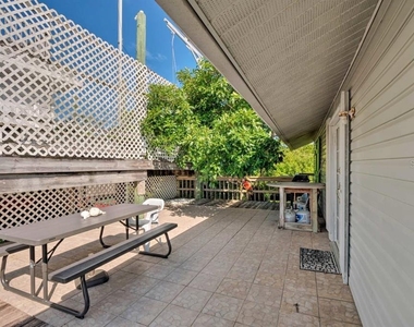 8876 Bay Street - Photo Thumbnail 18