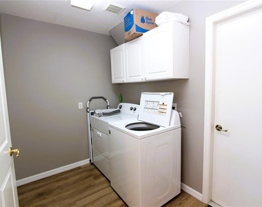 42 Mark Twain Lane - Photo Thumbnail 17
