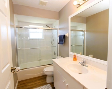 42 Mark Twain Lane - Photo Thumbnail 16