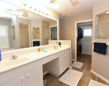 42 Mark Twain Lane - Photo Thumbnail 9