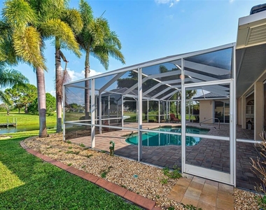 956 Boundary Boulevard - Photo Thumbnail 4