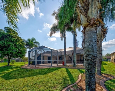 956 Boundary Boulevard - Photo Thumbnail 5