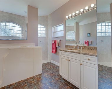 956 Boundary Boulevard - Photo Thumbnail 29