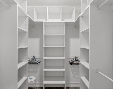 7403 Snow Drive - Photo Thumbnail 23