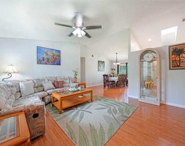 590 Ridgewood Street Nw - Photo Thumbnail 4