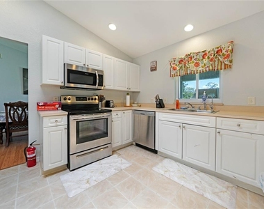 590 Ridgewood Street Nw - Photo Thumbnail 8