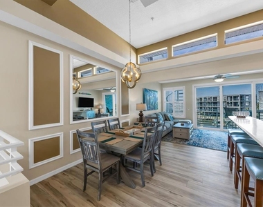 8272 Harborside Circle - Photo Thumbnail 18