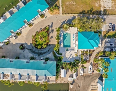 8272 Harborside Circle - Photo Thumbnail 33