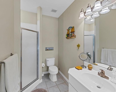 8272 Harborside Circle - Photo Thumbnail 14