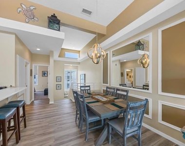 8272 Harborside Circle - Photo Thumbnail 17