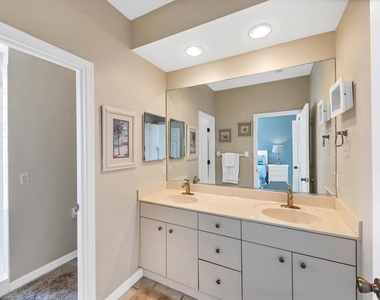 8272 Harborside Circle - Photo Thumbnail 9