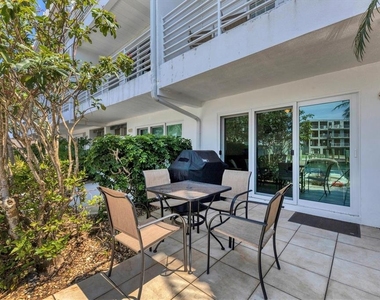 8272 Harborside Circle - Photo Thumbnail 24