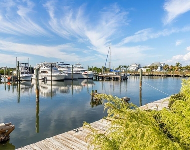 8272 Harborside Circle - Photo Thumbnail 42