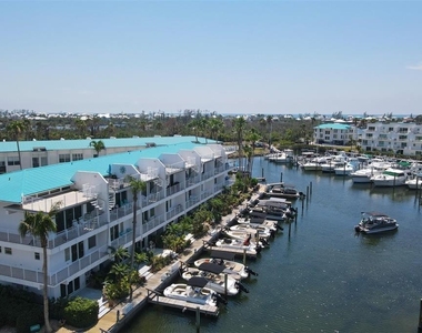 8272 Harborside Circle - Photo Thumbnail 20