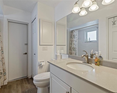 6460 Blueberry Drive - Photo Thumbnail 28