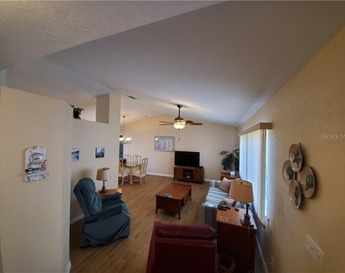 6460 Blueberry Drive - Photo Thumbnail 5