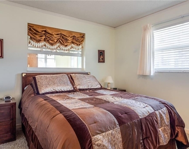 37 Oakland Hills Place - Photo Thumbnail 22