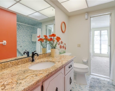 37 Oakland Hills Place - Photo Thumbnail 28
