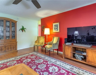 37 Oakland Hills Place - Photo Thumbnail 6