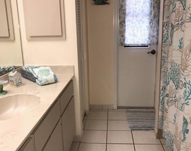 7160 Carlsbad Terrace - Photo Thumbnail 14