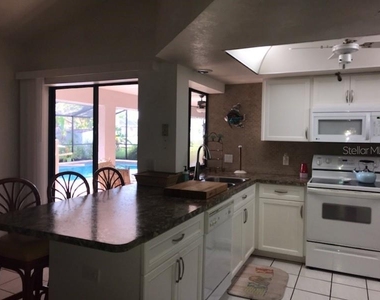 7160 Carlsbad Terrace - Photo Thumbnail 4