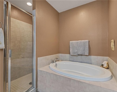 10640 Lemon Creek Loop - Photo Thumbnail 23