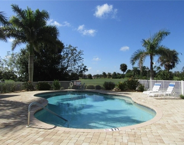 1275 Saxony Circle - Photo Thumbnail 15