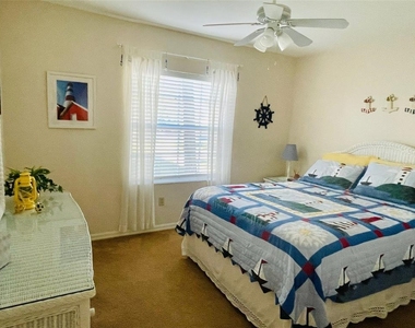 1275 Saxony Circle - Photo Thumbnail 11