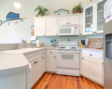 191 Kettle Harbor Drive - Photo Thumbnail 13