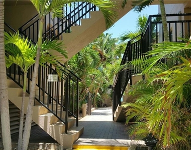 1760 Gulf Boulevard - Photo Thumbnail 25