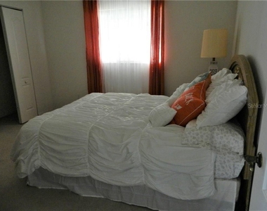 589 Rotonda Circle - Photo Thumbnail 18