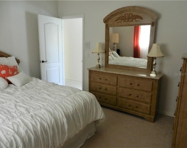 589 Rotonda Circle - Photo Thumbnail 19