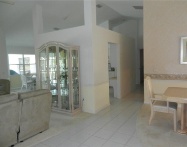 589 Rotonda Circle - Photo Thumbnail 2
