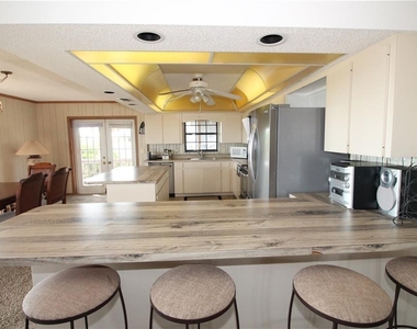 9498 Alborado Road - Photo Thumbnail 2