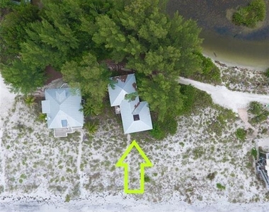 181 N Gulf Boulevard - Photo Thumbnail 4