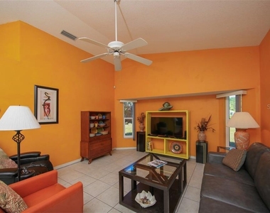 22 Mariner Lane - Photo Thumbnail 10
