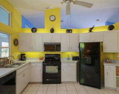22 Mariner Lane - Photo Thumbnail 7