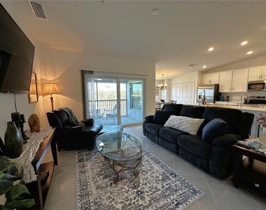 14241 Heritage Landing Boulevard - Photo Thumbnail 10