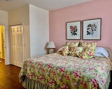 3181 Matecumbe Key Road - Photo Thumbnail 14