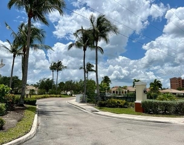 3181 Matecumbe Key Road - Photo Thumbnail 25