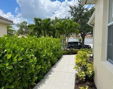 3181 Matecumbe Key Road - Photo Thumbnail 26