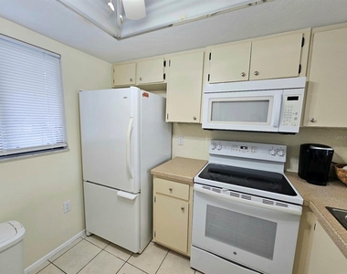 25225 Rampart Boulevard - Photo Thumbnail 7